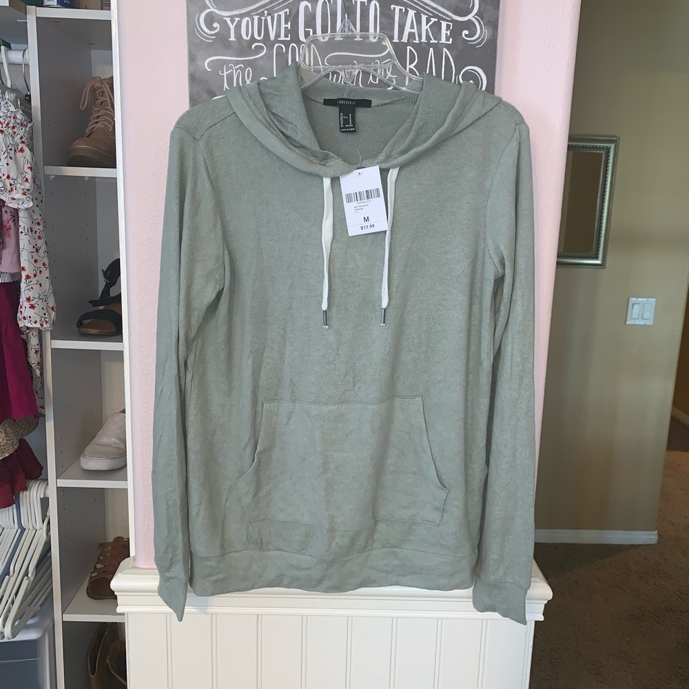 Light Hoodie F21 (M)